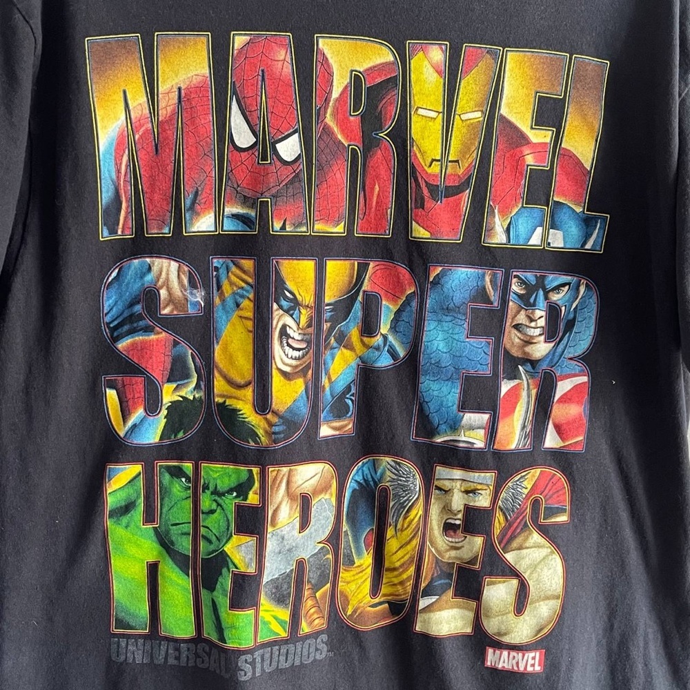 Vintage Universal Studios Men's T-Shirt Size Large Black‎ Short Sleeve, Marvel